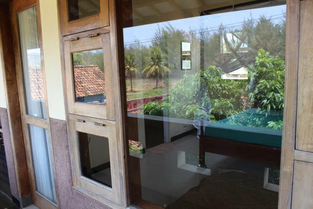 Harrys Oceanhouse 2 Pacitan Apartman Kültér fotó